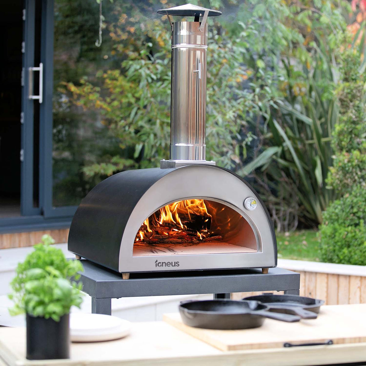 Igneus Classico Wood Fired Pizza Oven