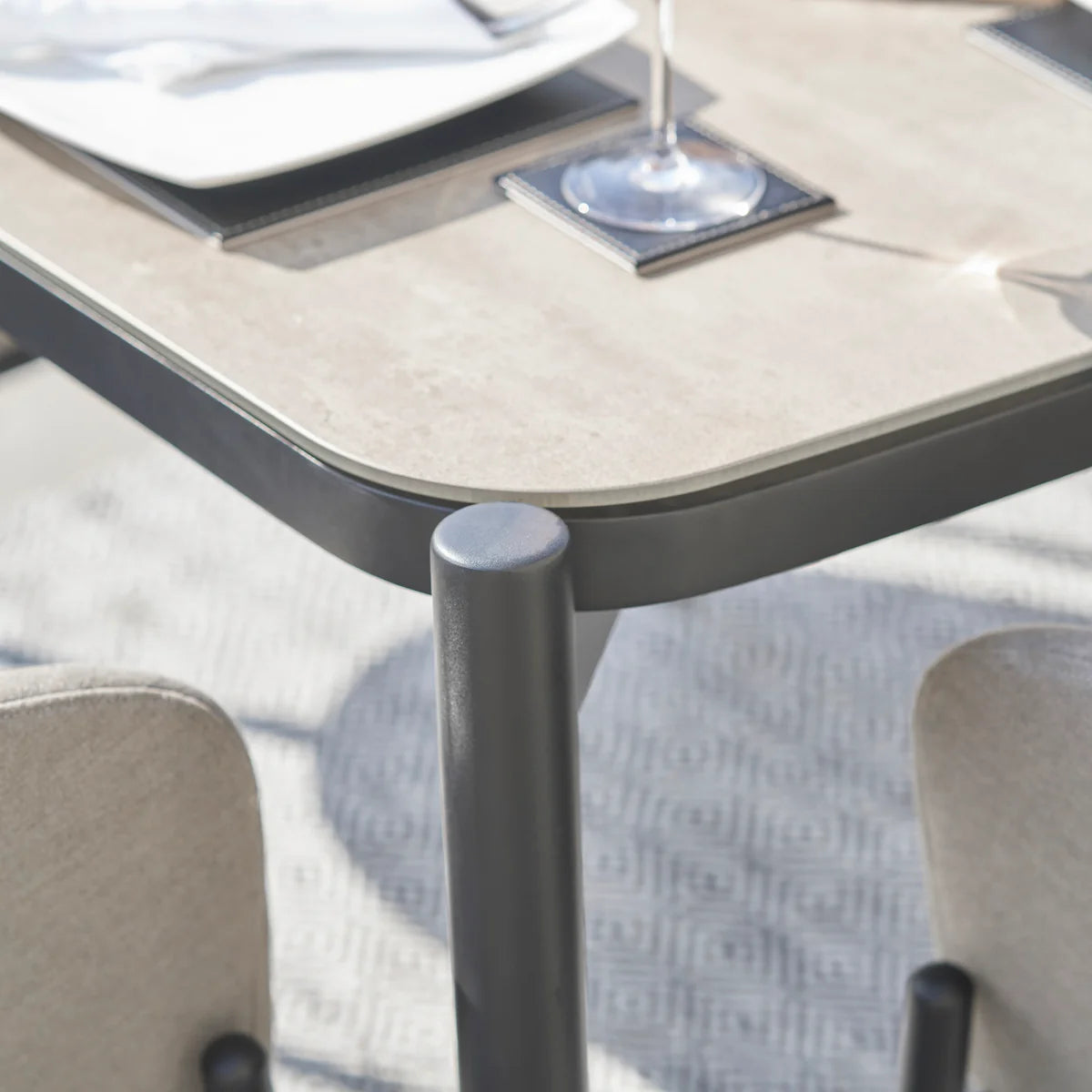 Kai 6 Seat Rectangular Dining Set in Light Grey