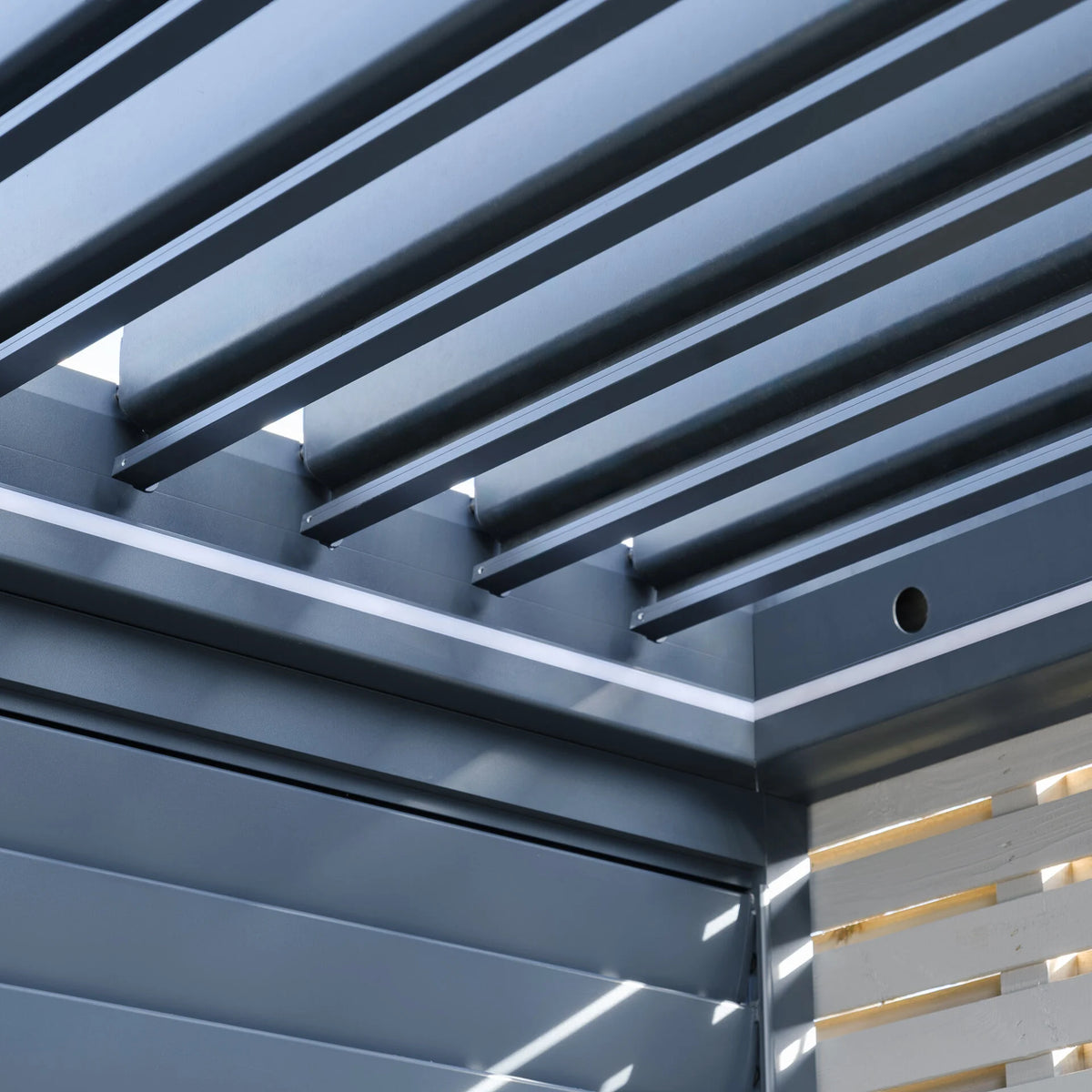 Maze Eden Aluminium Lean‑To Shelter 3m × 1.4m – Grey