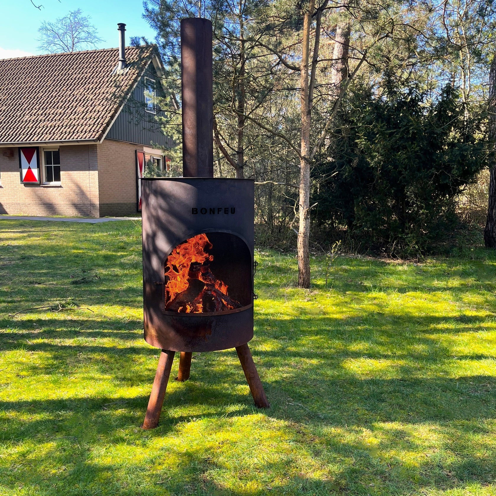 BonFeu BonTon Black Outdoor Fireplace