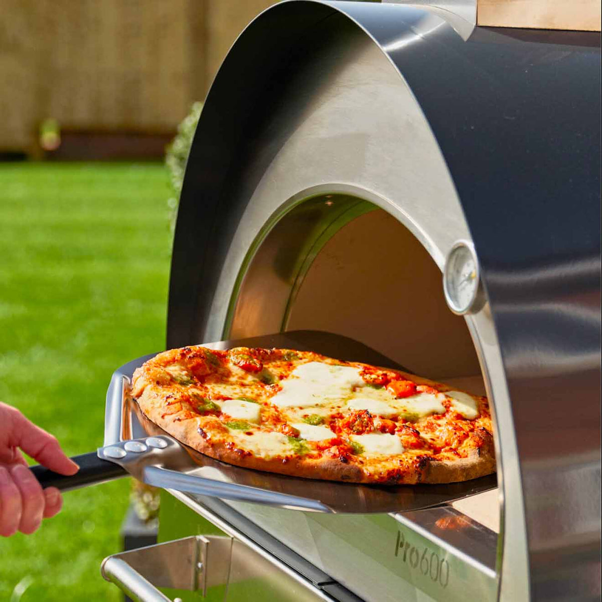 Igneus Pro 600 Wood‑Fired Pizza Oven