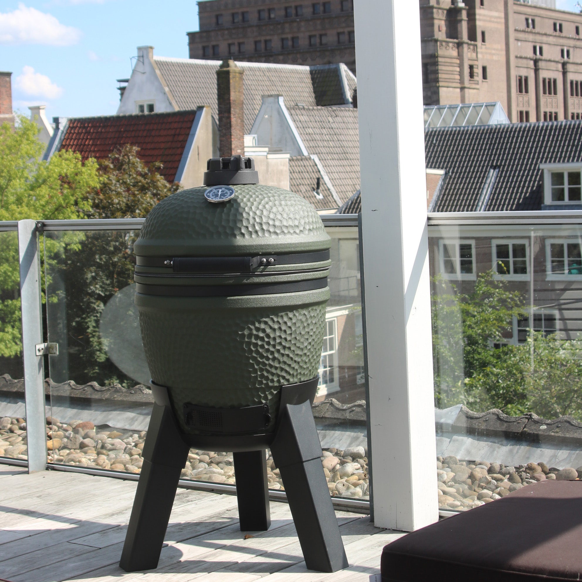 Moddern Kamado Grill with Pedestal