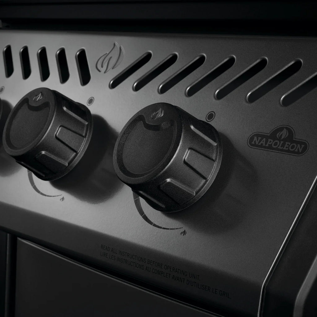 Napoleon Freestyle 425 Gas Barbecue with Jetfire Ignition and Porcelain Cast Iron Grids