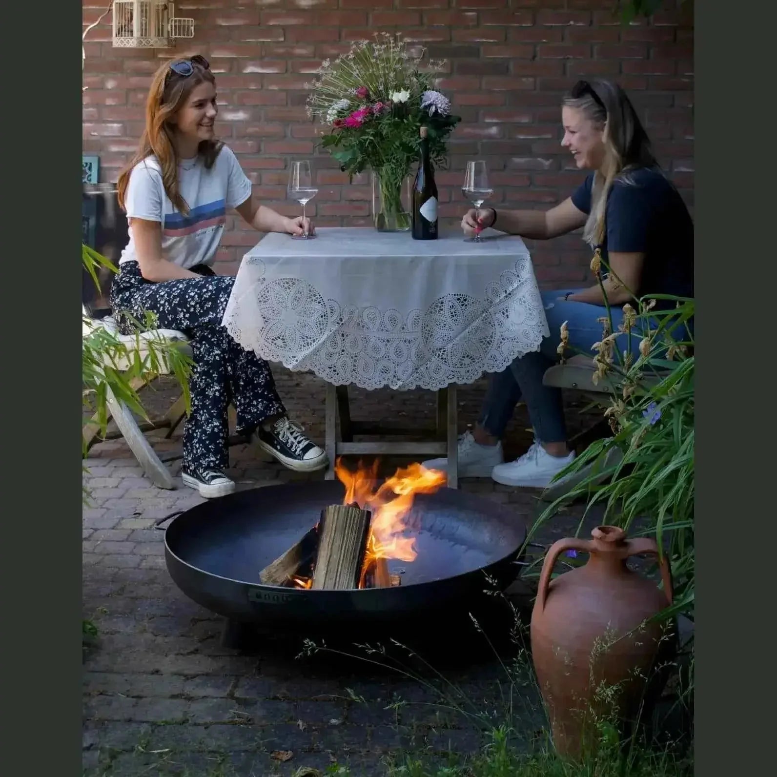 MOODZ Stainless Steel Fire Bowl With Feet And Handles